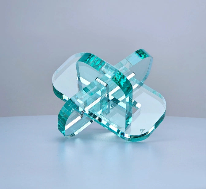 Decorative Acrylic Infinito Knot - Transparent Glass Green