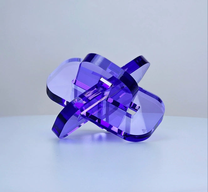 Decorative Acrylic Infinito Knot - Transparent Purple